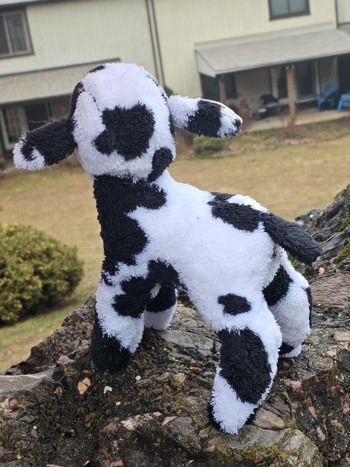 Cow Plushie, Sherpa, Soft and fuzzy, back and white