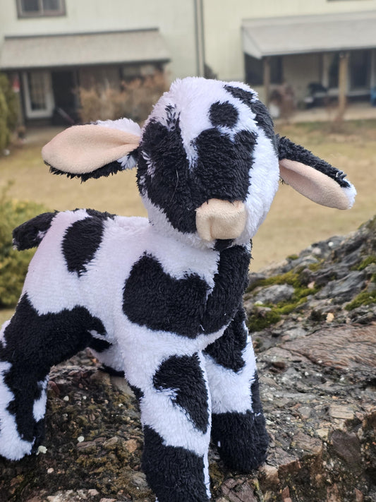 Cow Plushie, Sherpa, Soft and fuzzy, back and white